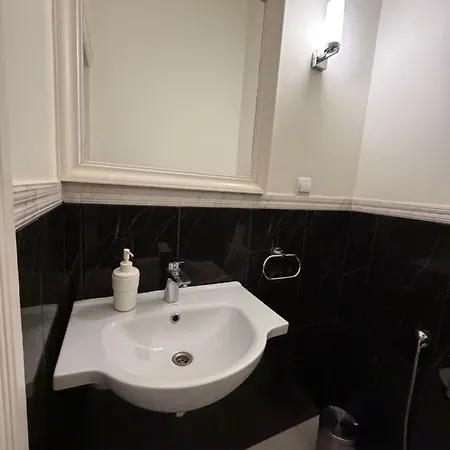 Cozy Lägenhet Lviv